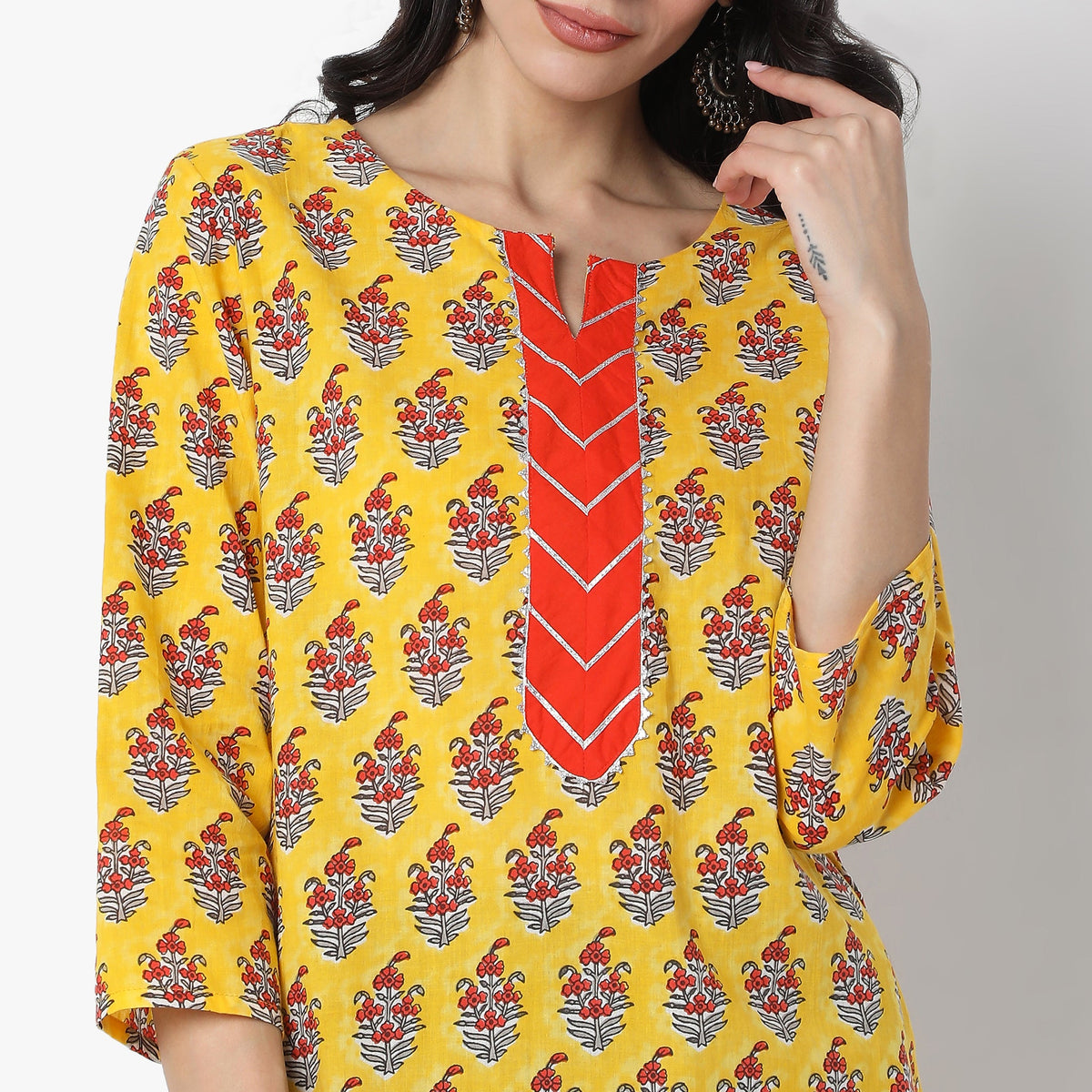 Women Wearing Regular Fit Printed Kurta