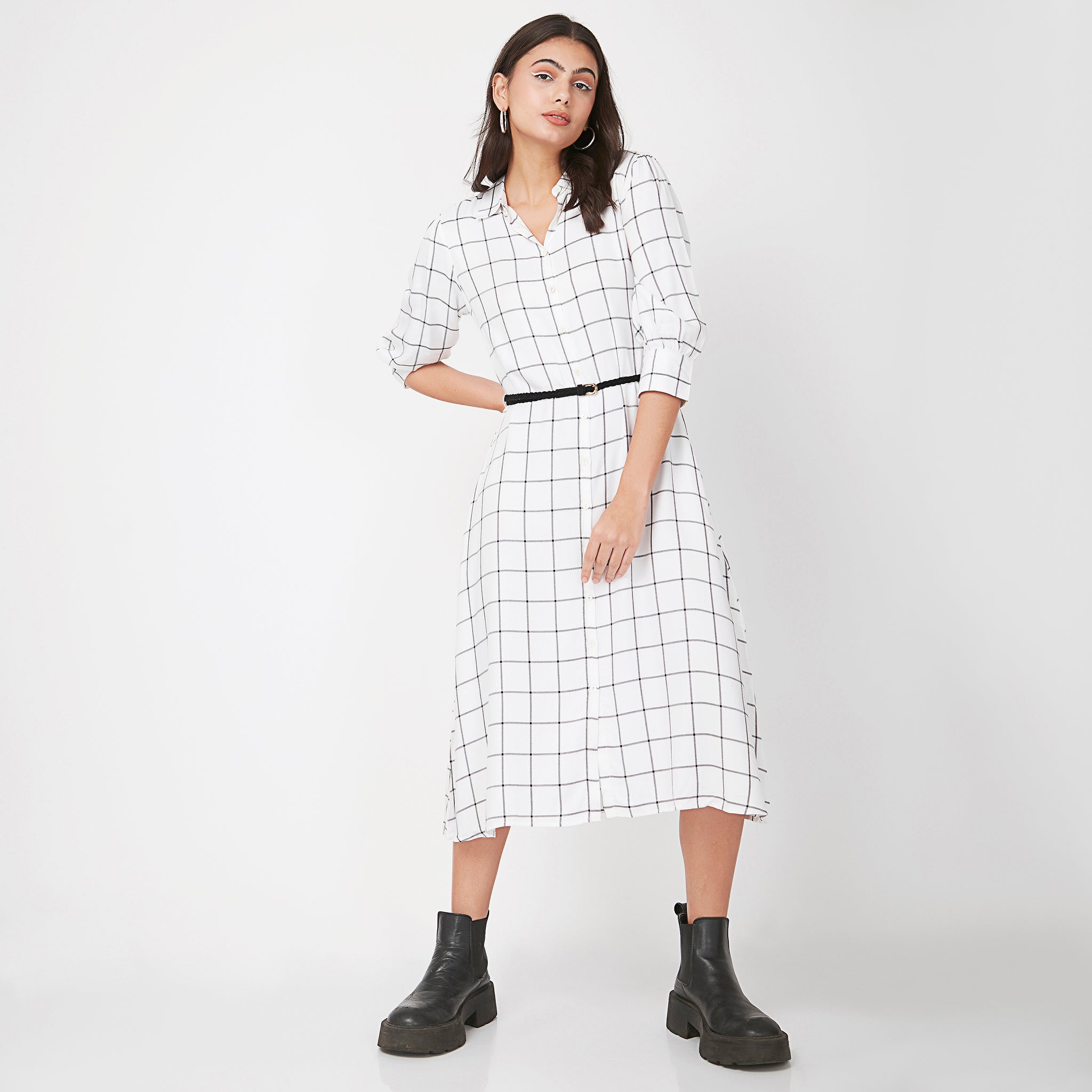 Women Wearing Regular Fit Checkered Dress