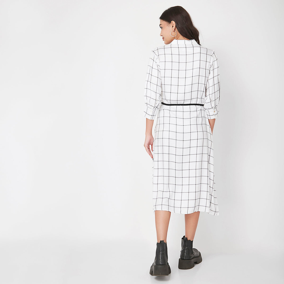 Women Wearing Regular Fit Checkered Dress