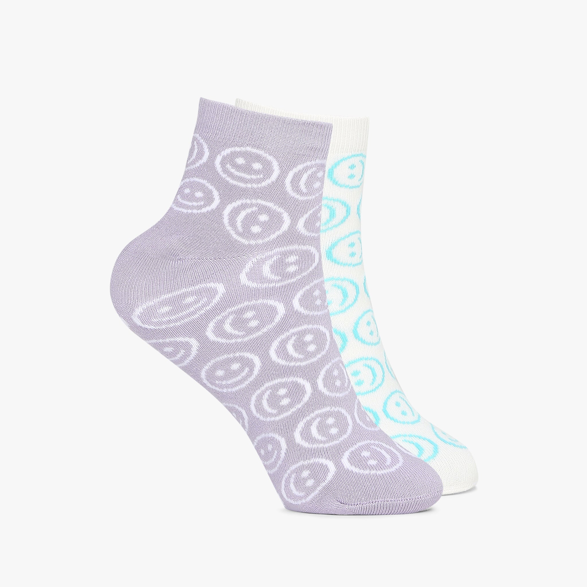 Women Wearing Assorted Free Size Ankle Socks