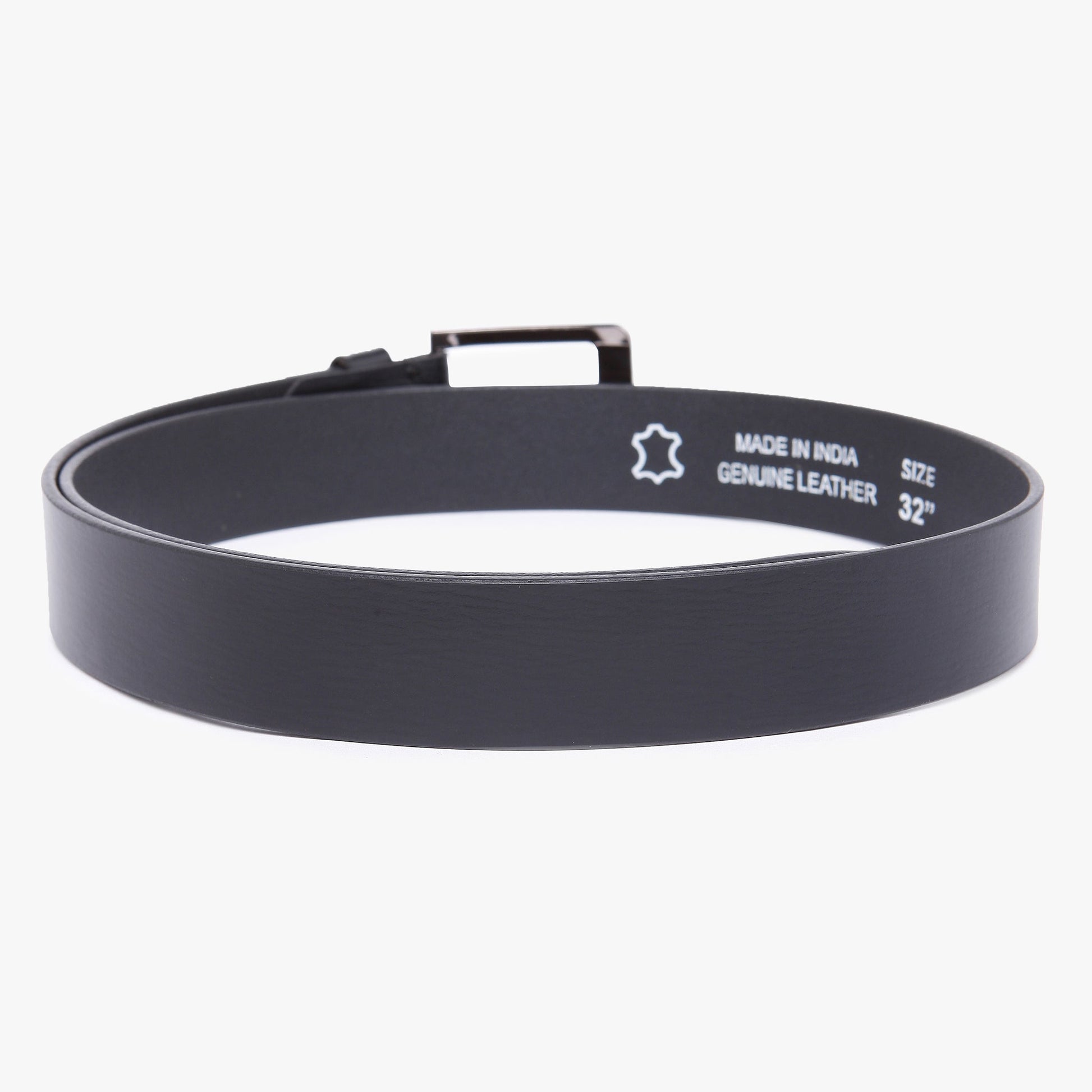 Men Wearing Genuine Leather Black Belts