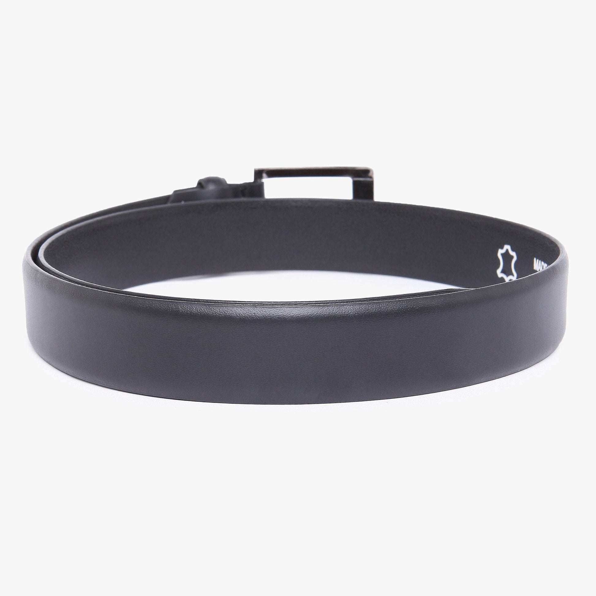 Men Wearing Genuine Leather Black Belts