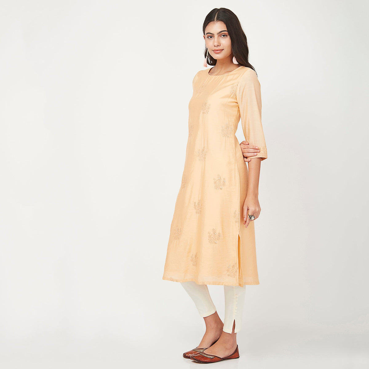 Women Wearing Relaxed Fit Embroidered Kurta