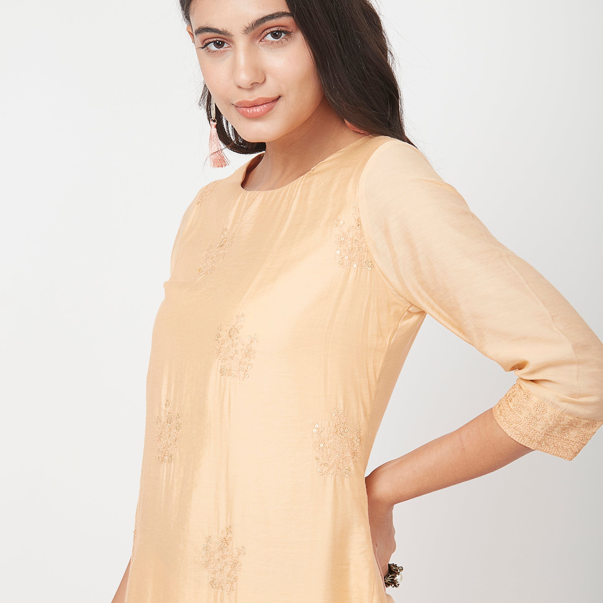 Women Wearing Relaxed Fit Embroidered Kurta