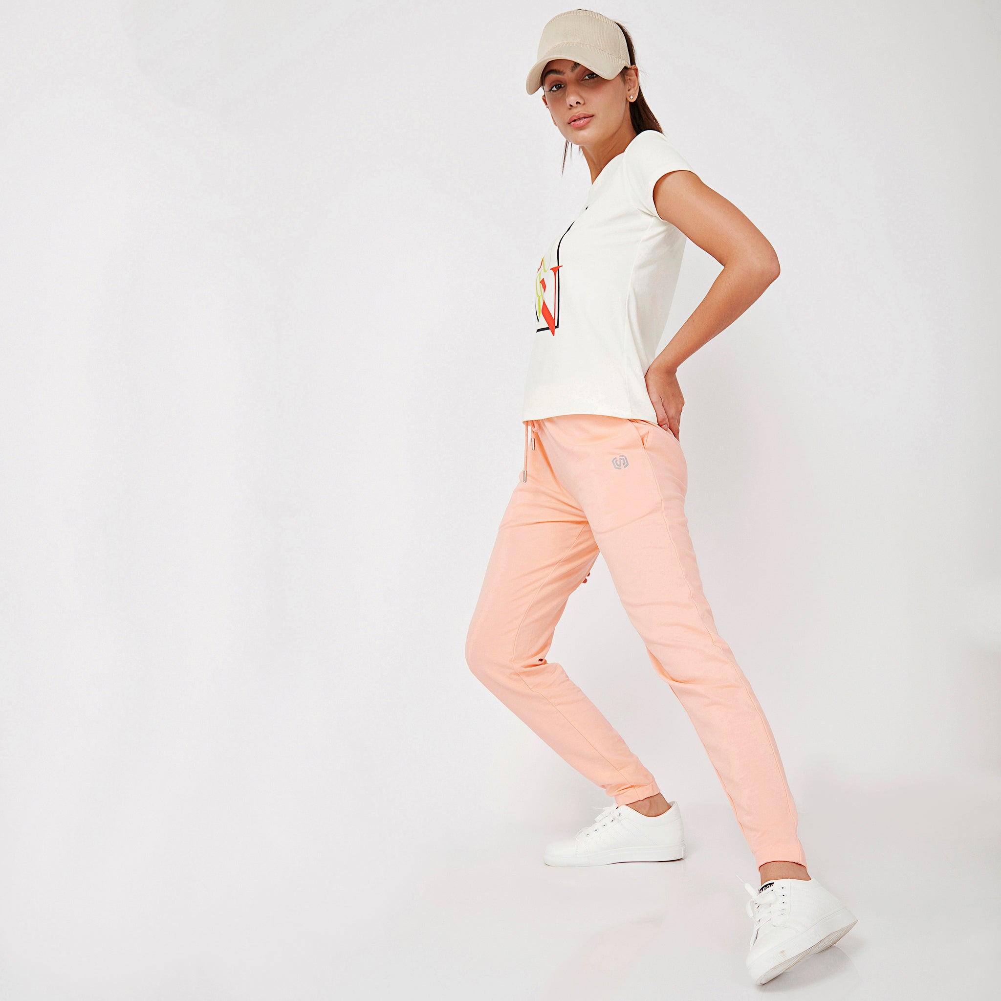 Women Wearing Regular Fit Solid Trackpant