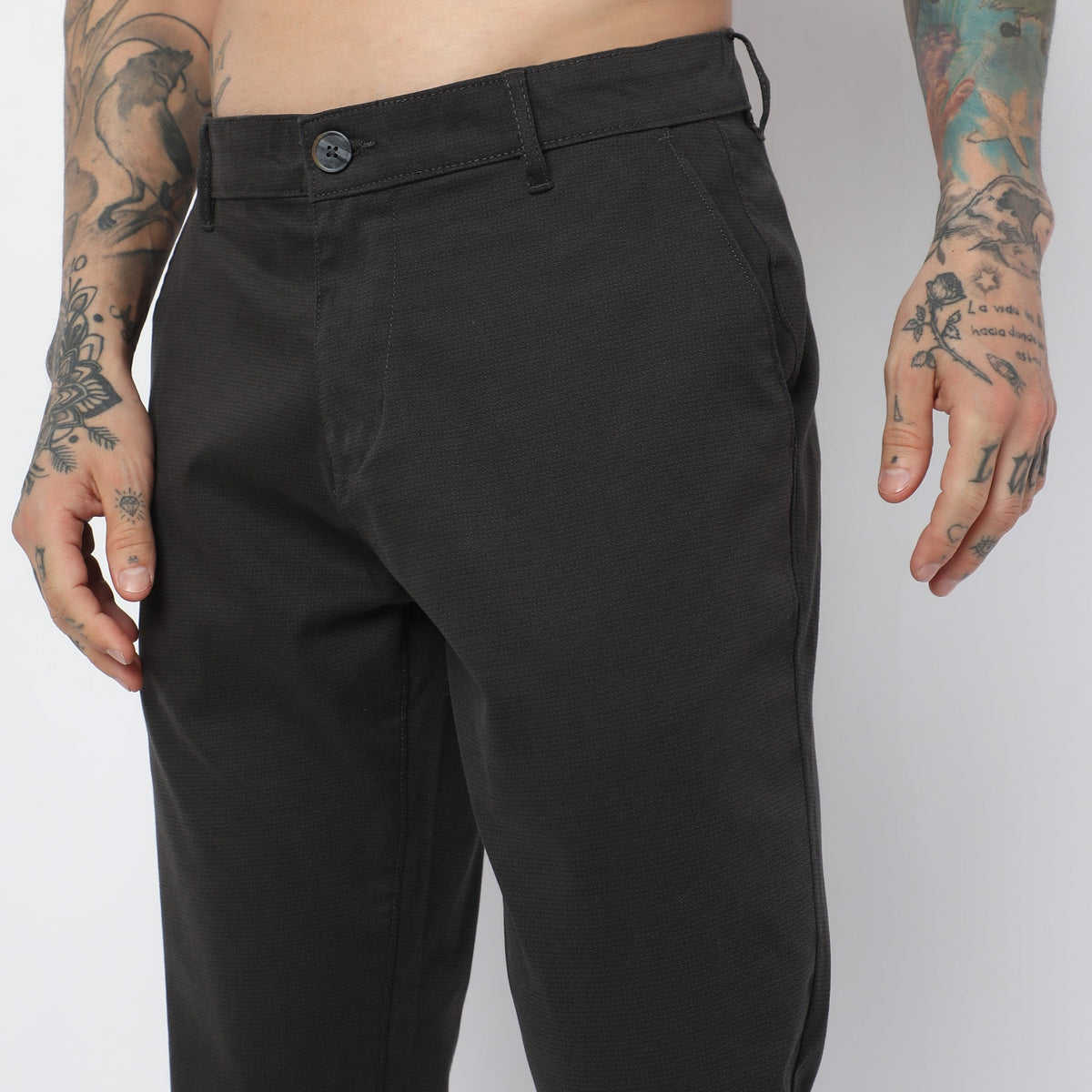 Regular Fit Solid Mid Rise Chinos