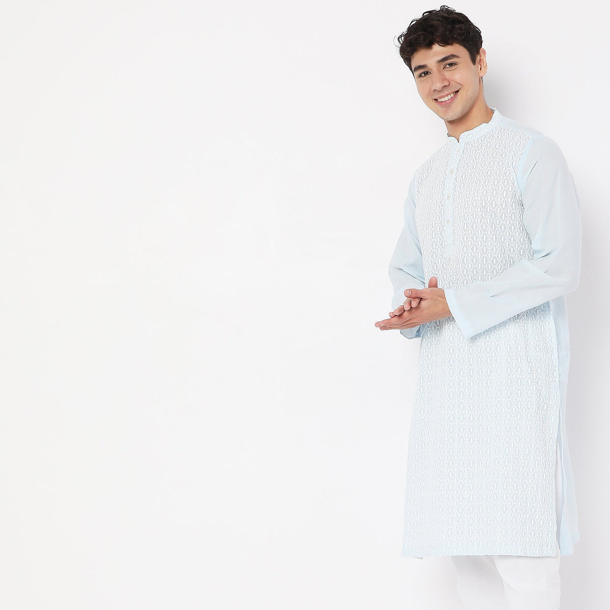 Regular Fit Embroidered Kurta