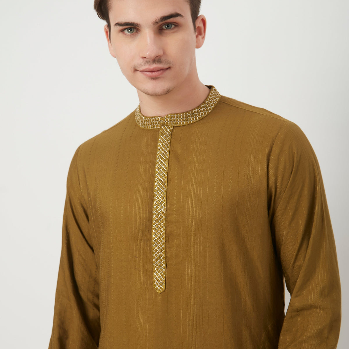 Men Wearing Regular Fit Embroidered Kurta