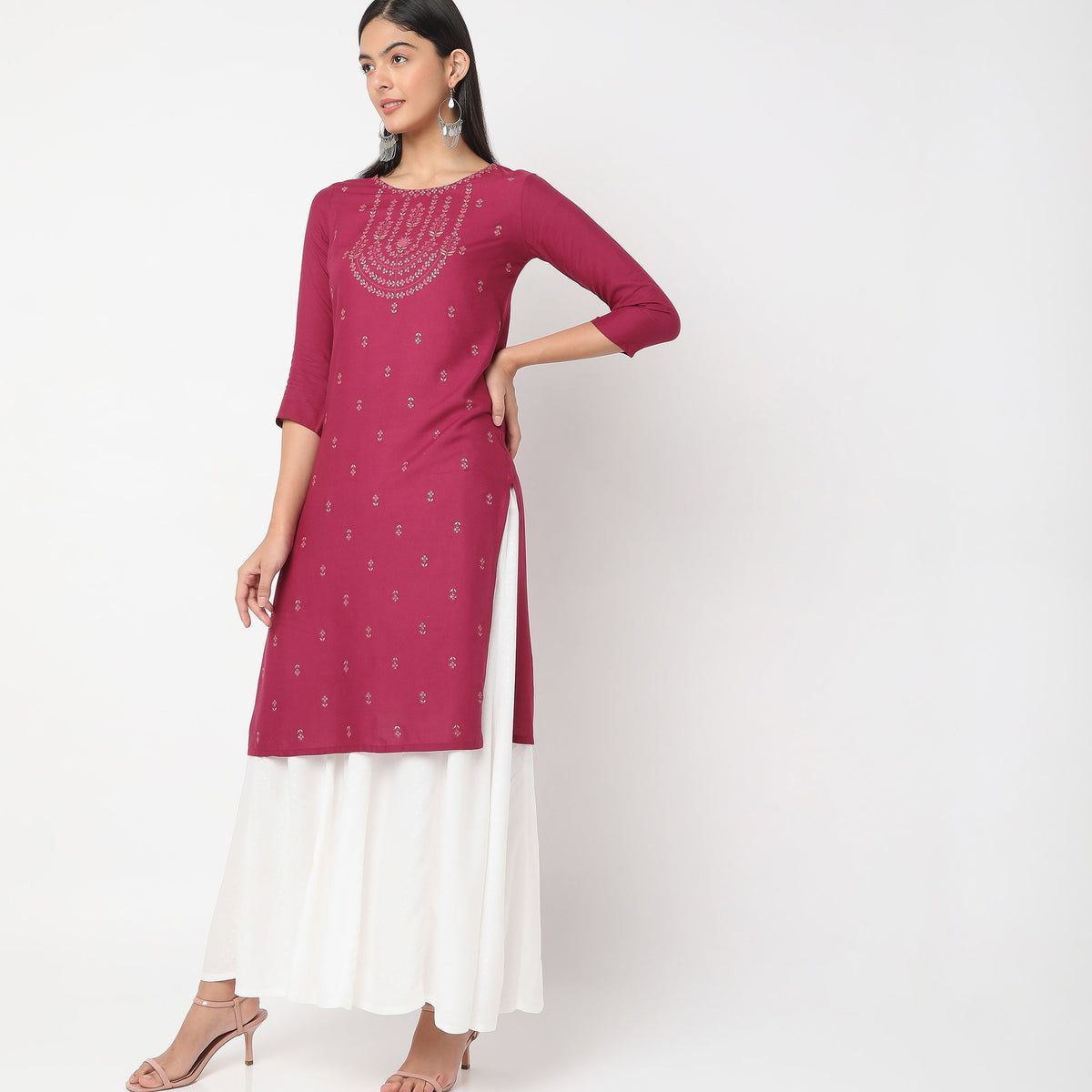 Straight Fit Embroidered Kurta