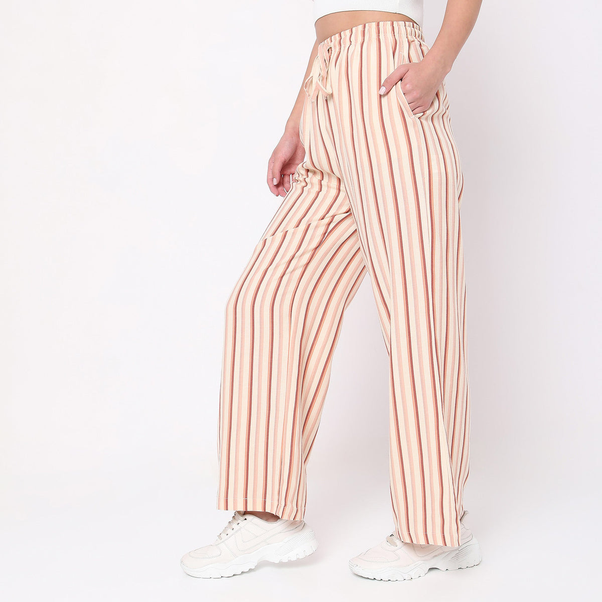 Women Wearing Regular Fit Striped Mid Rise Palazzo