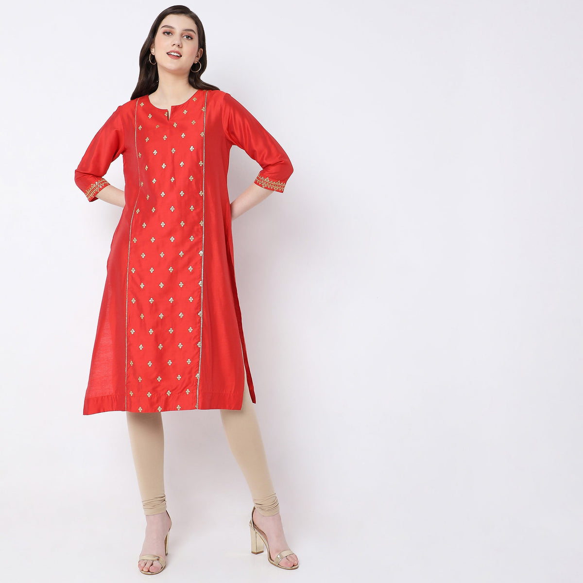 Straight Fit Embellished Kurta