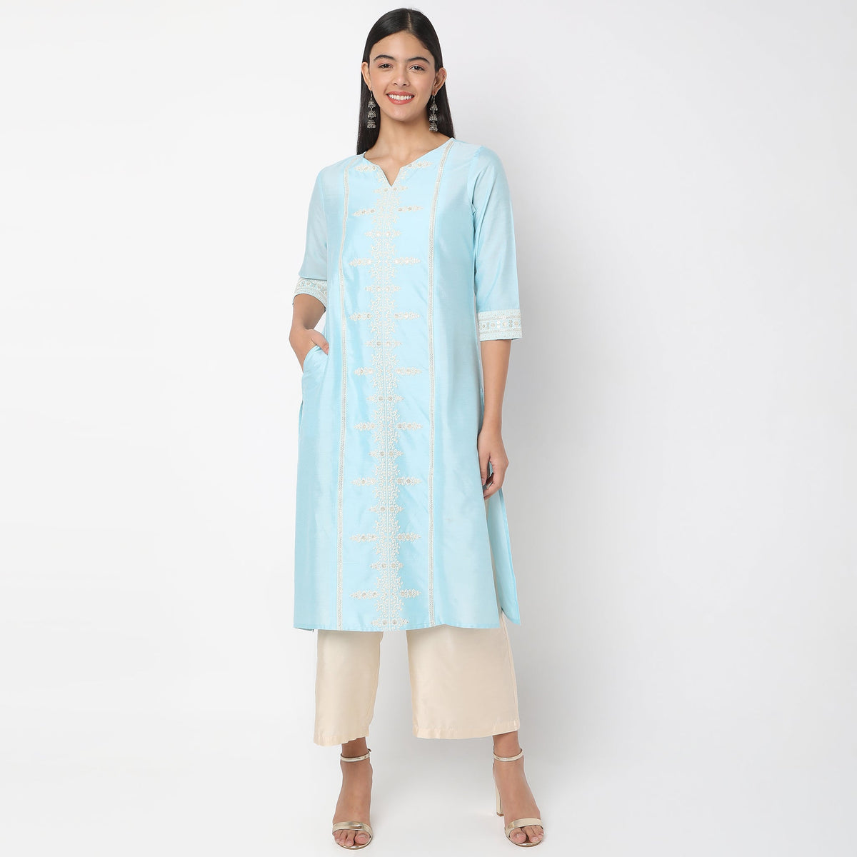 Regular Fit Embroidered Kurta