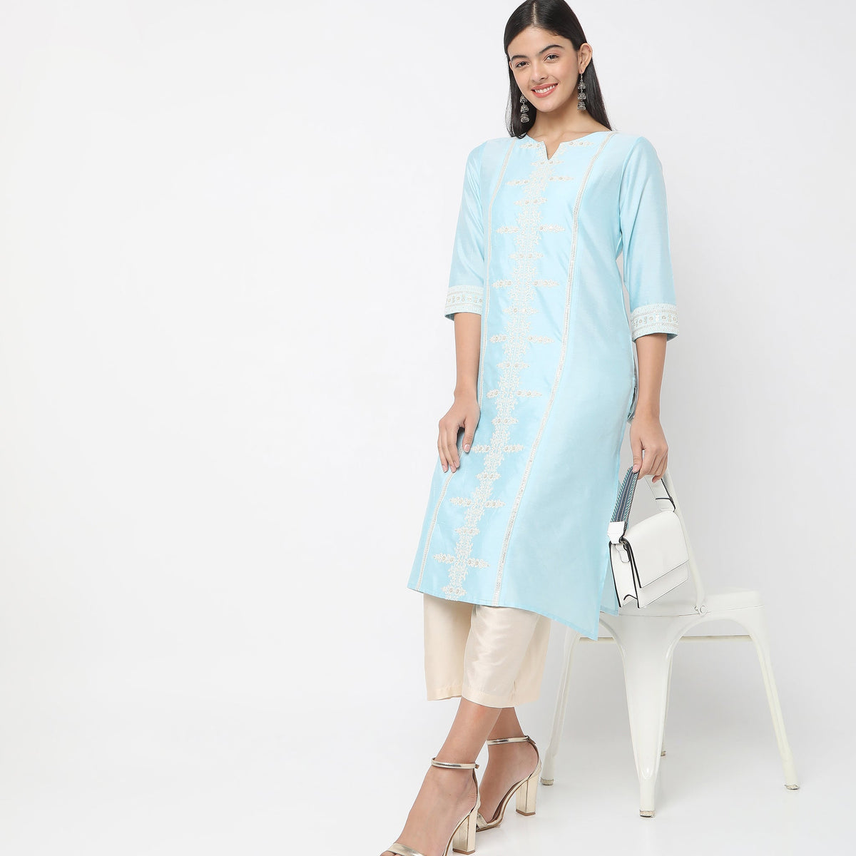 Regular Fit Embroidered Kurta