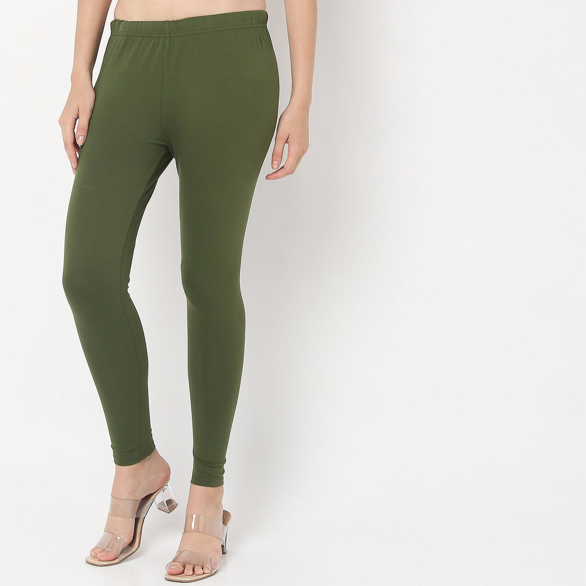 Skinny Fit Solid Mid Rise Leggings