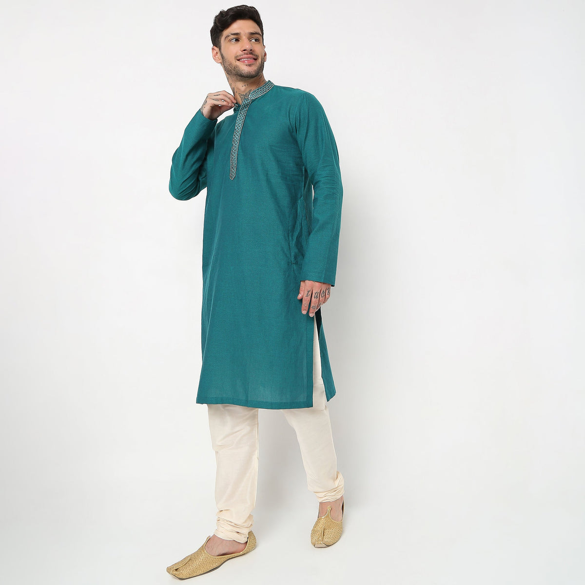 Regular Fit Embroidered Kurta