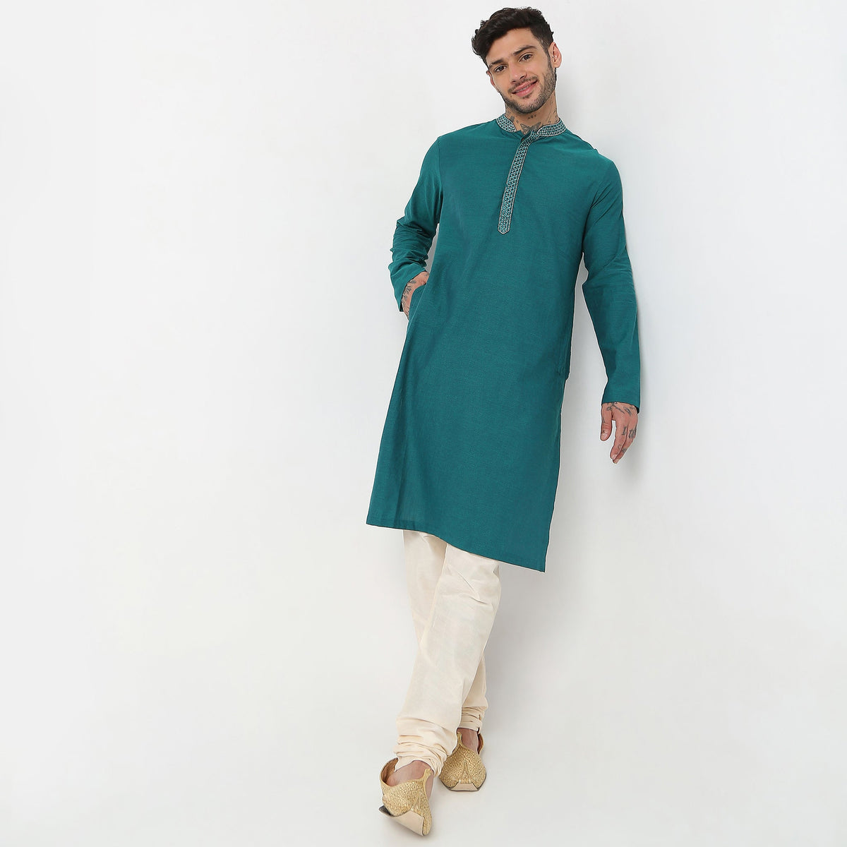 Regular Fit Embroidered Kurta