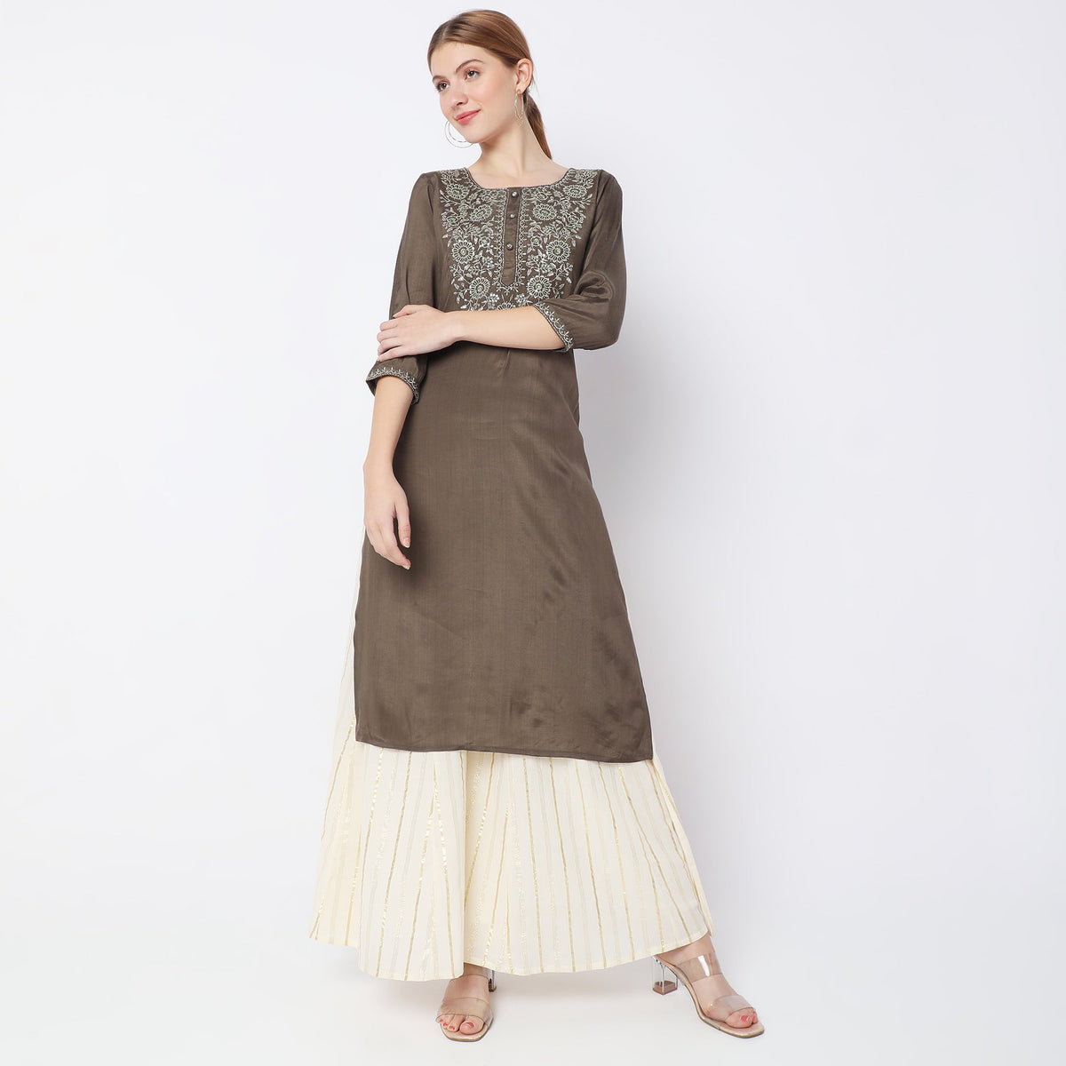 Straight Fit Embroidered Kurta