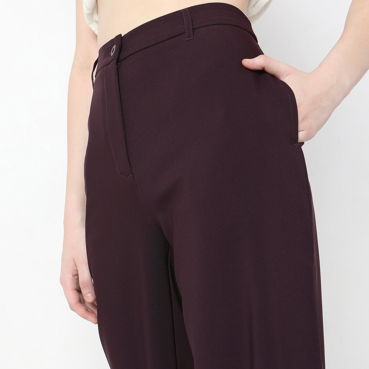 Women Wearing Regular Fit Solid High Rise Trouser