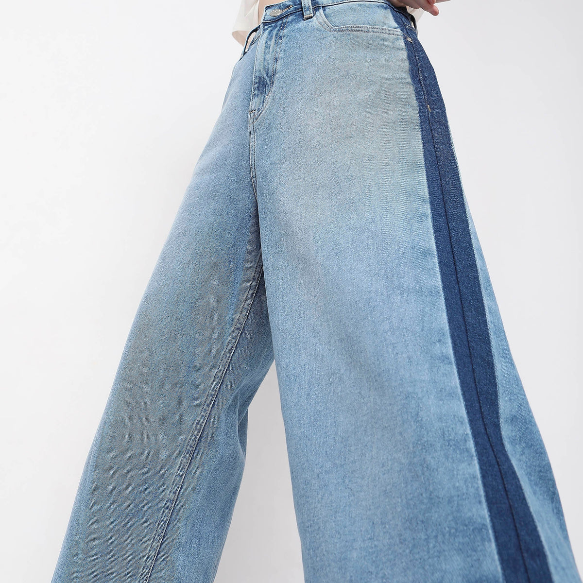 Women Wearing Flare Fit Solid High Rise Jean