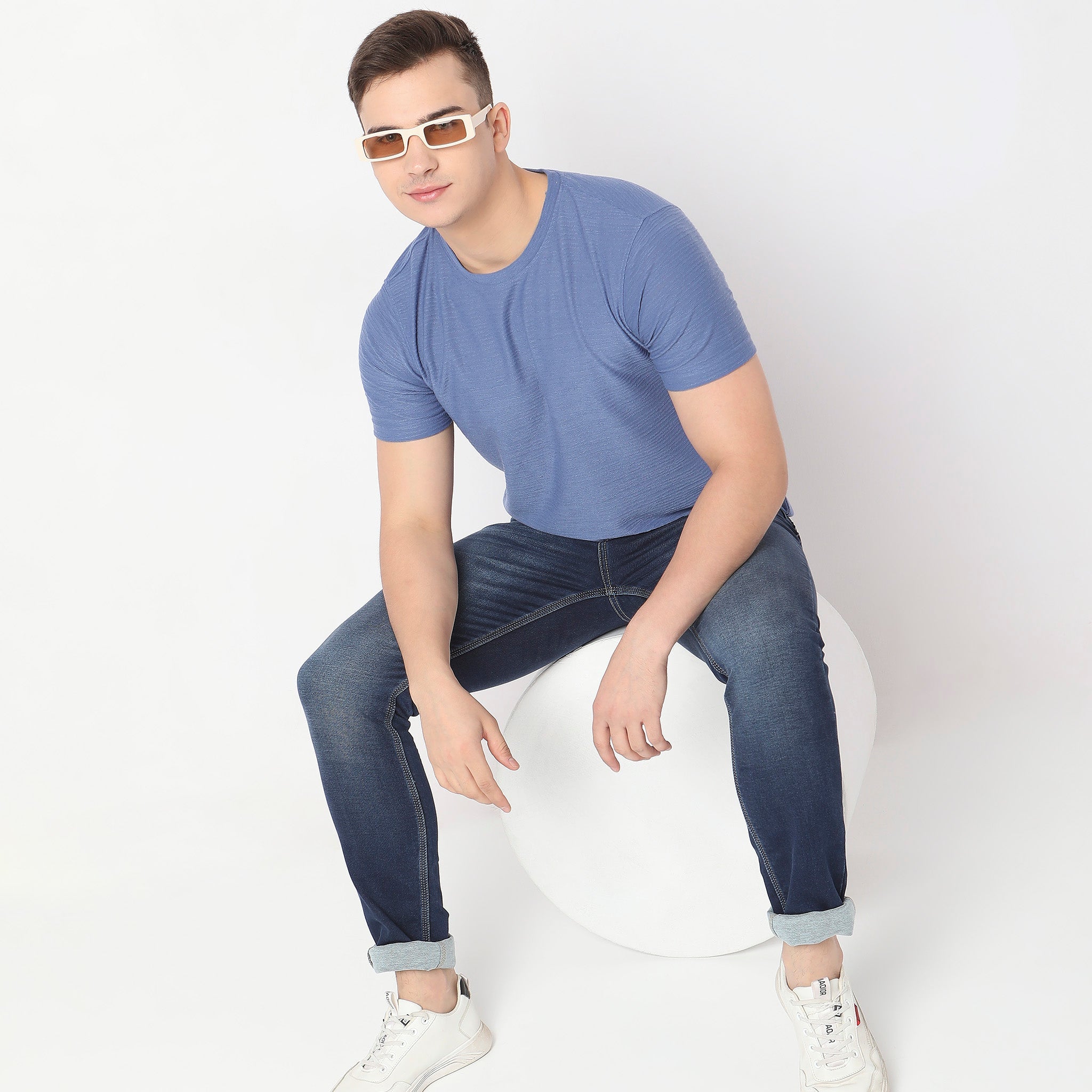 Men Wearing Regular Fit Textured T-Shirt