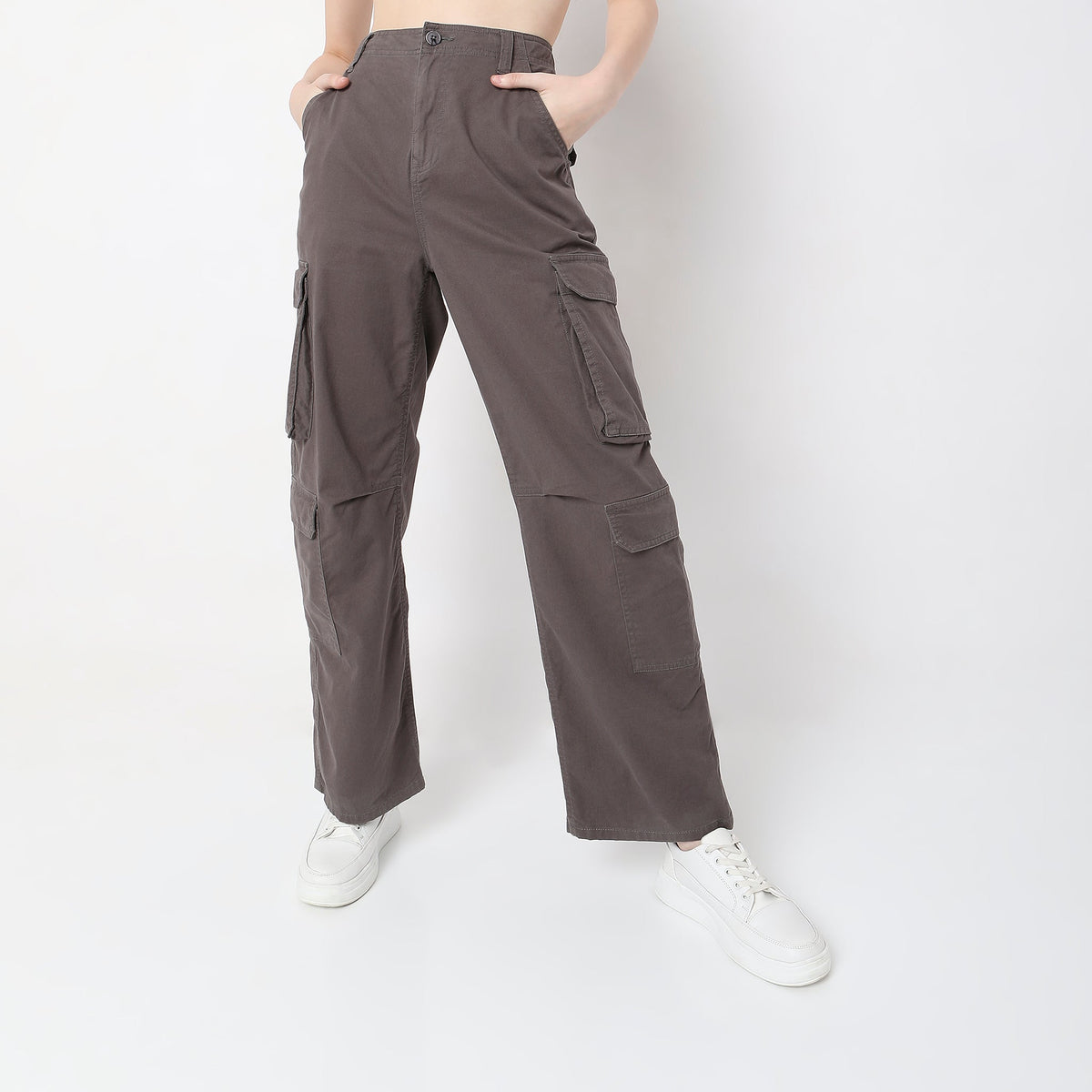 Women Wearing Regular Fit Solid High Rise Trouser