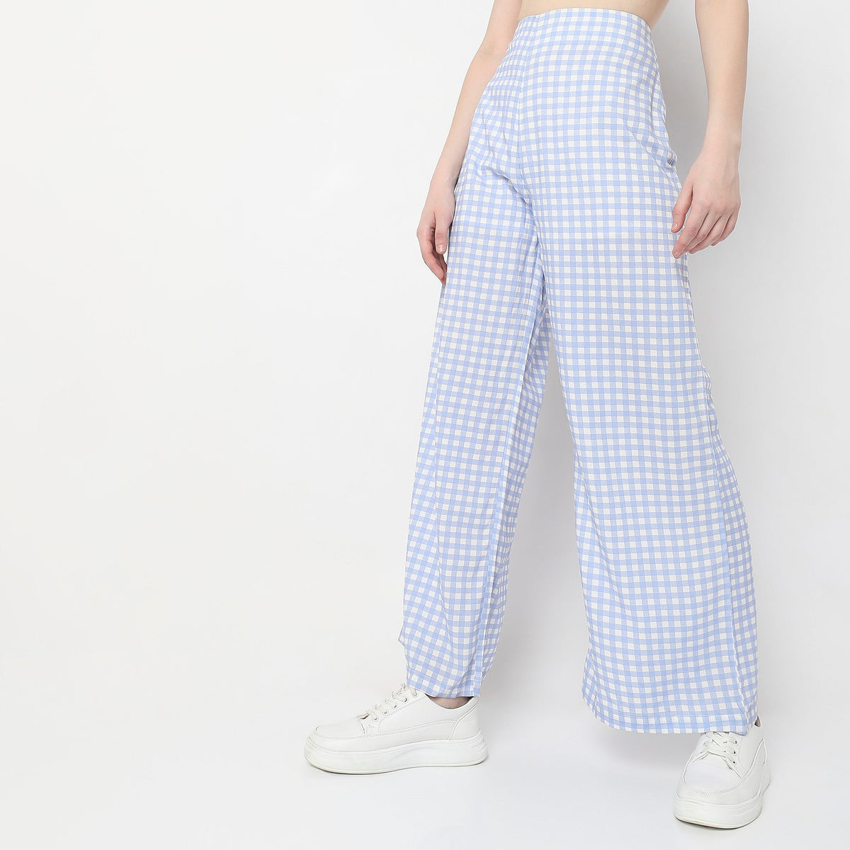 Women Wearing Regular Fit Checkered Palazzo