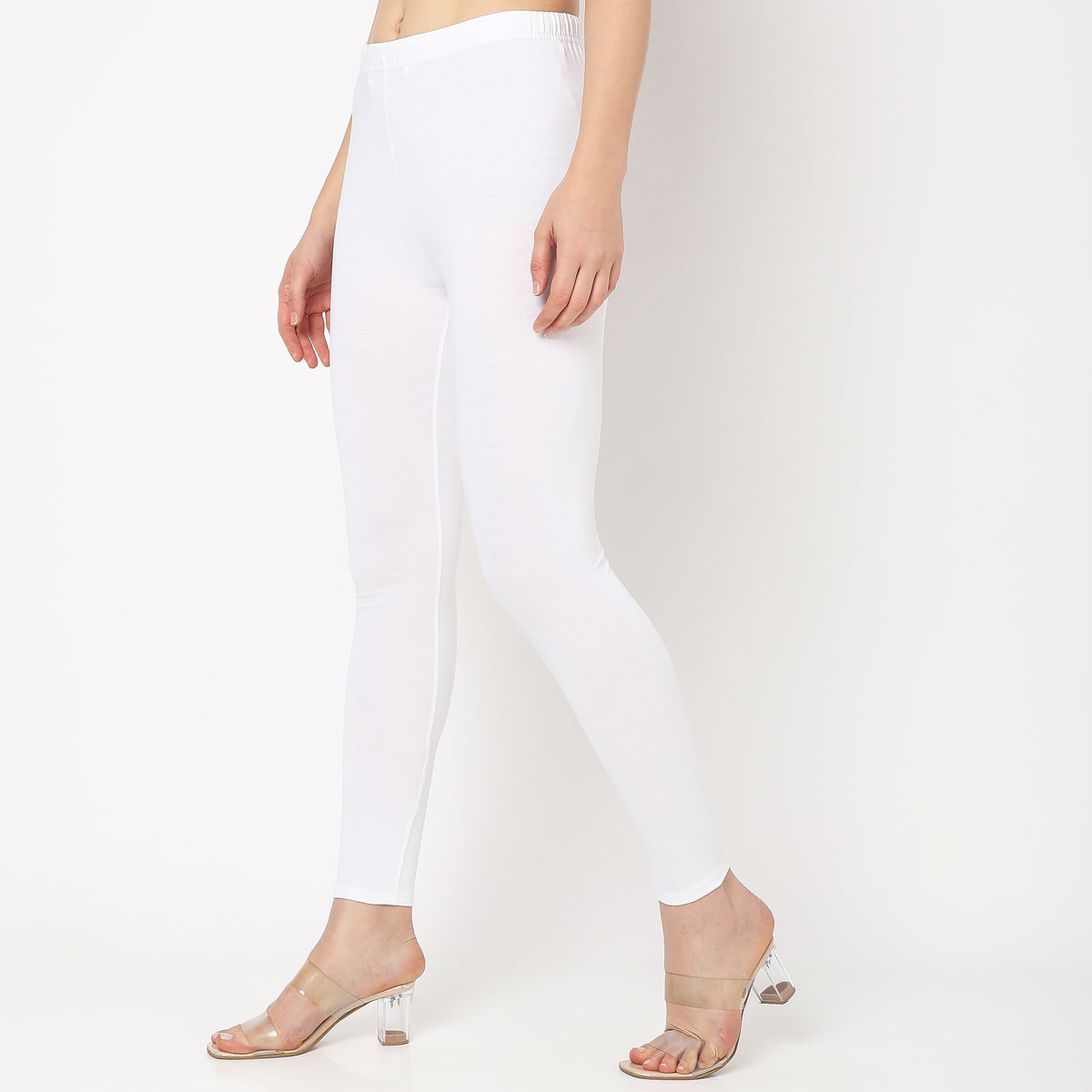 Skinny Fit Solid Mid Rise Leggings