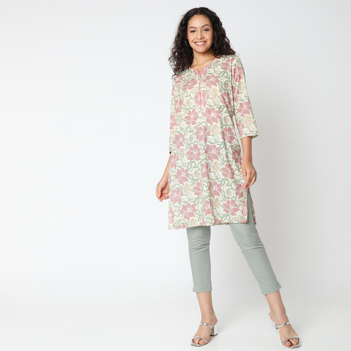 Women Wearing Straight Fit Floral Kurta