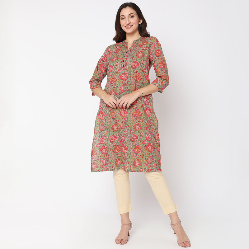 Women Wearing Straight Fit Floral Kurta