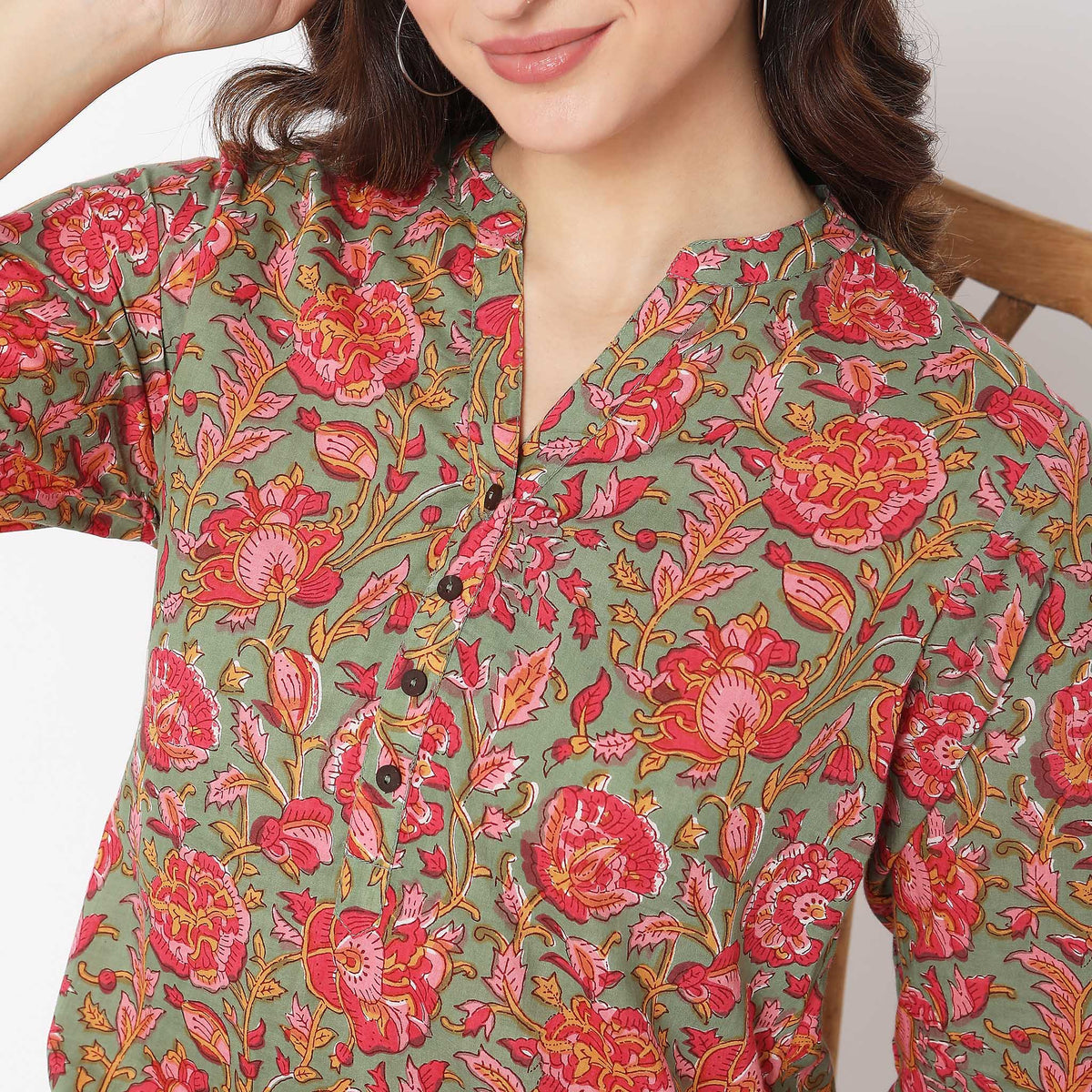 Women Wearing Straight Fit Floral Kurta