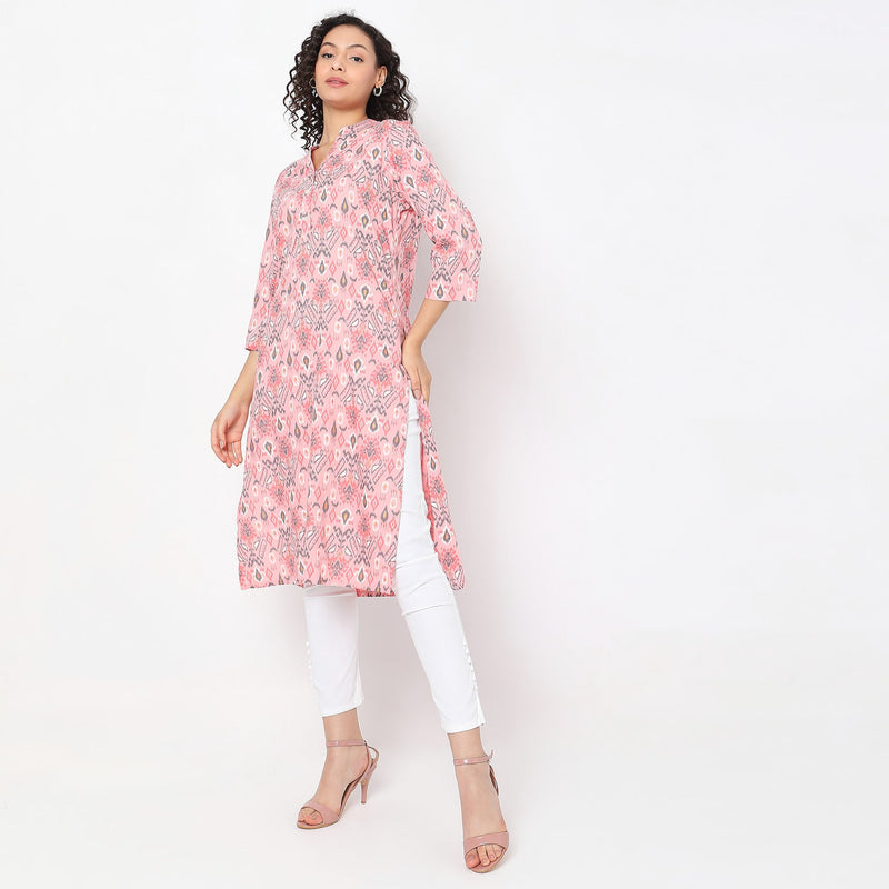 Women Wearing Straight Fit Floral Kurta