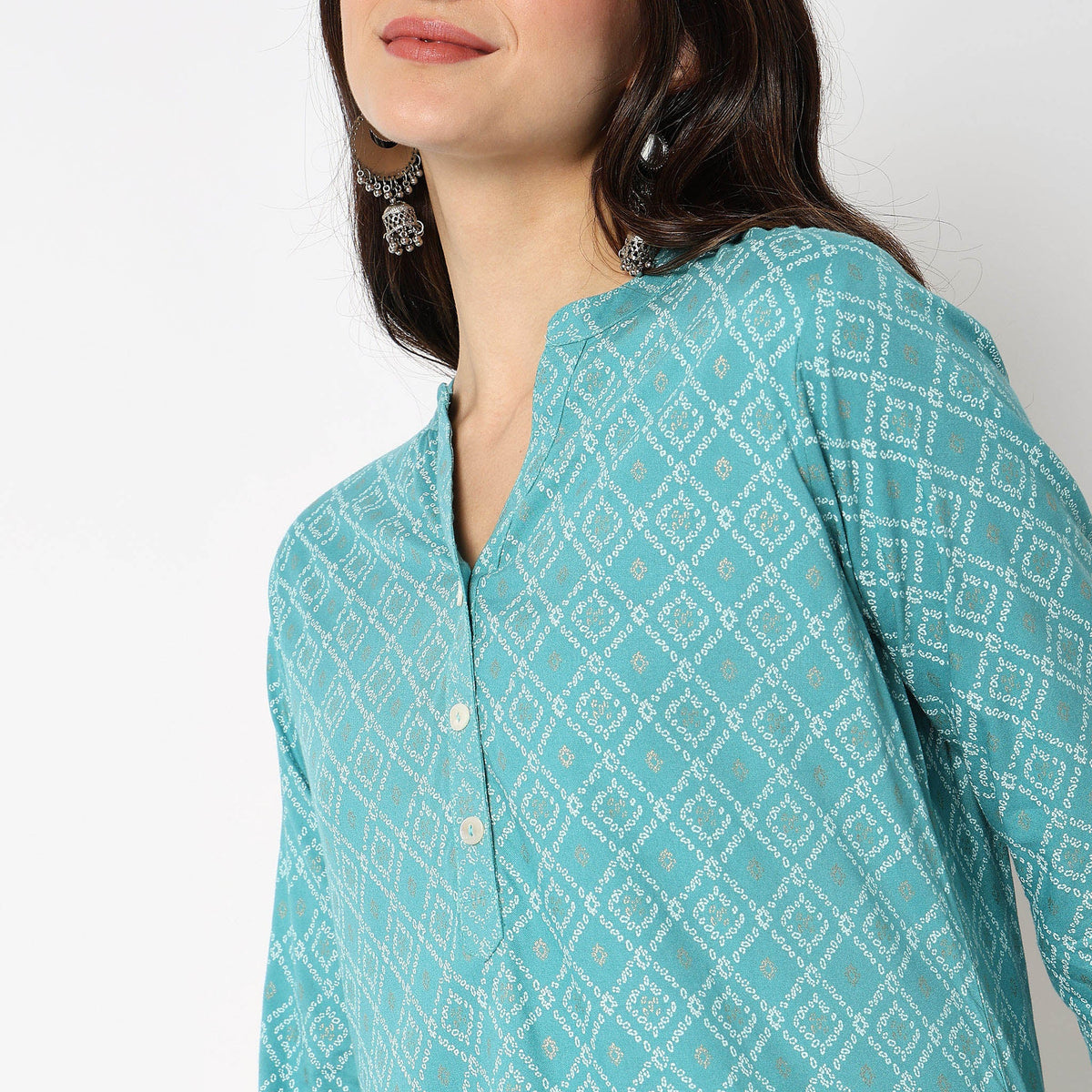 Women Wearing Straight Fit Printed Kurta