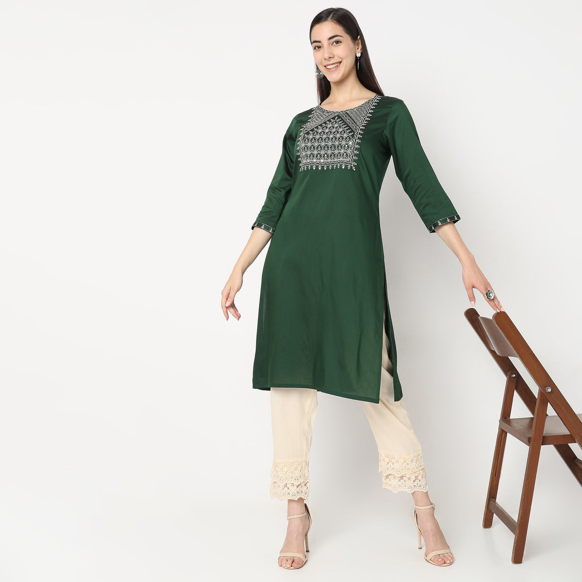 Straight Fit Embroidered Kurta