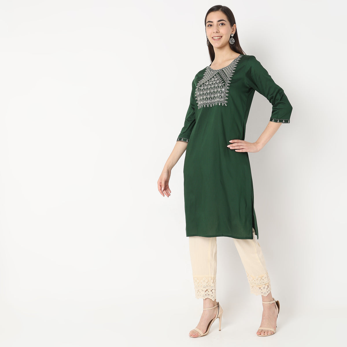 Straight Fit Embroidered Kurta