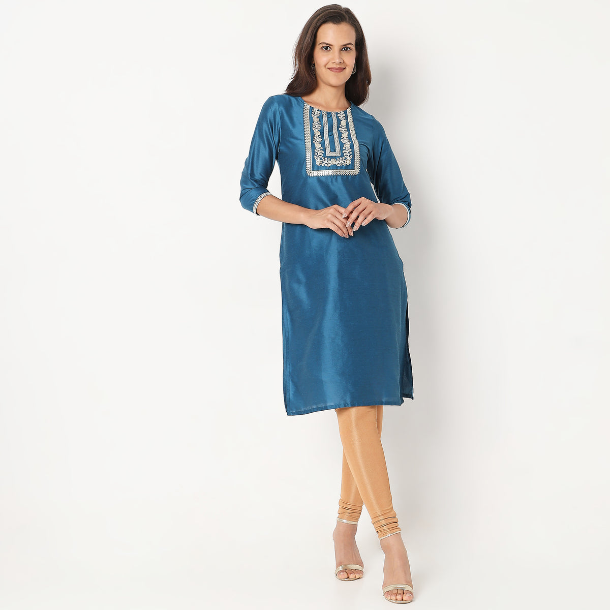 Straight Fit Embroidered Kurta