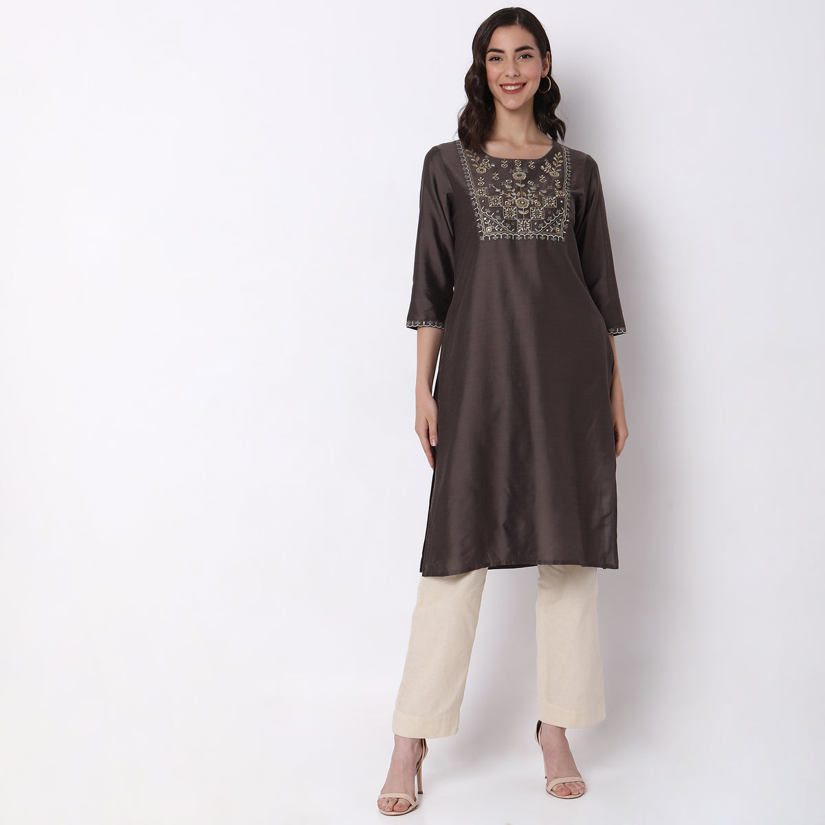 Straight Fit Embroidered Kurta