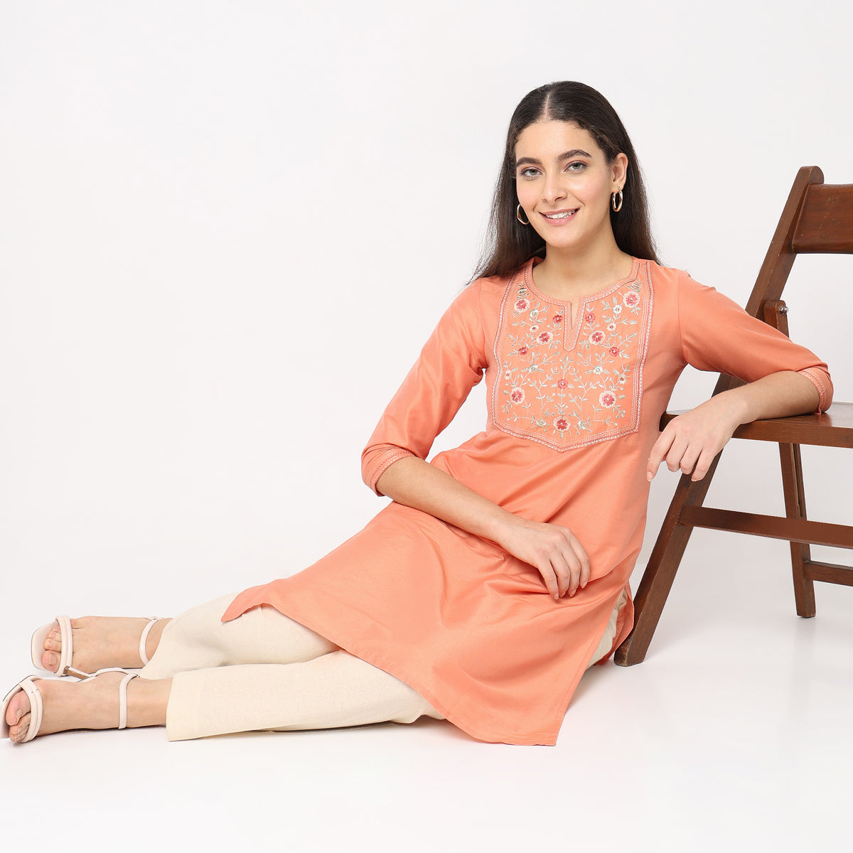 Straight Fit Embroidered Kurta