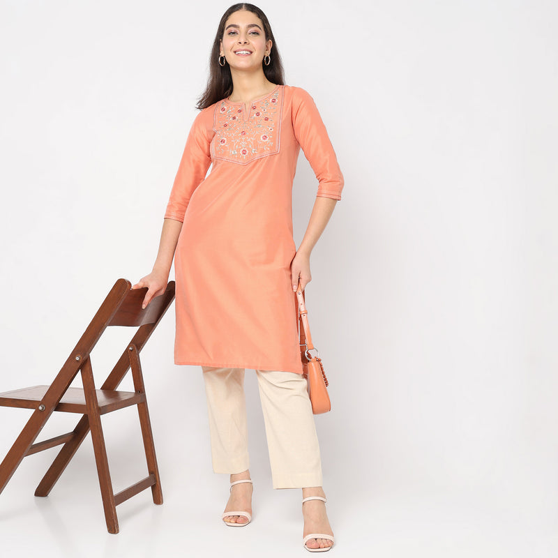 Straight Fit Embroidered Kurta