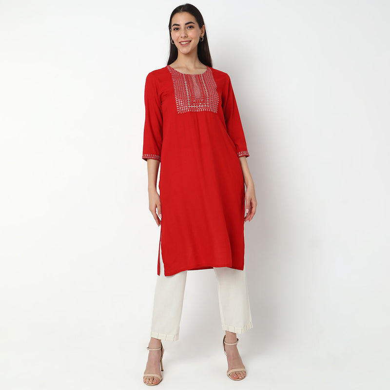 Straight Fit Embellished Kurta