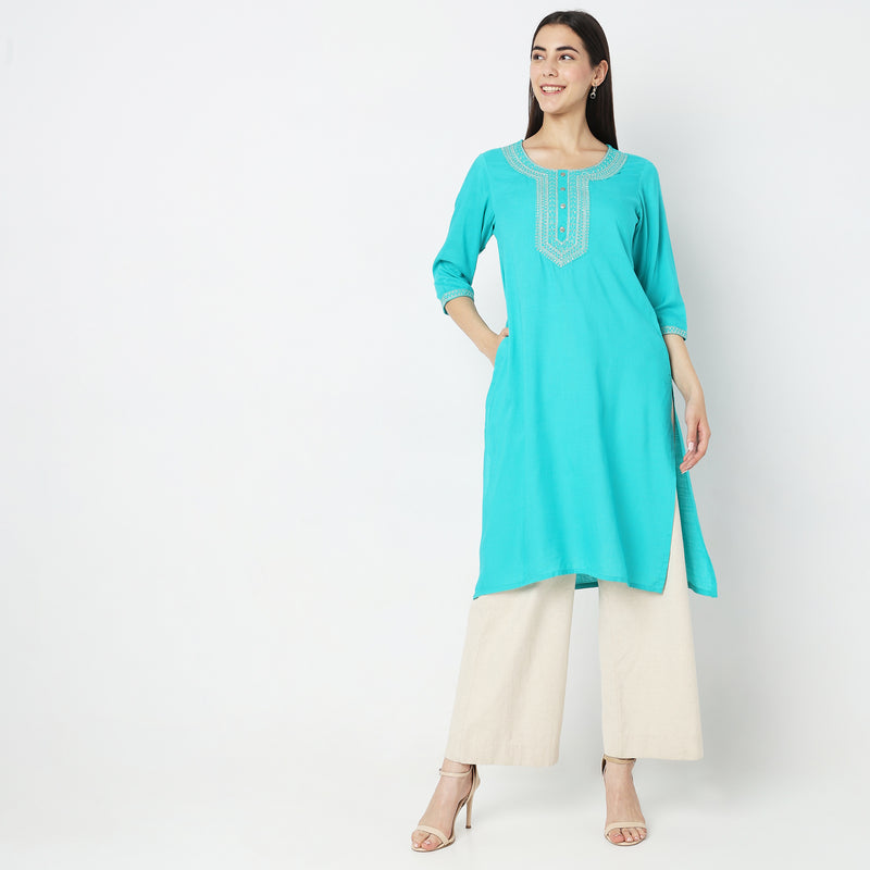 Straight Fit Embellished Kurta