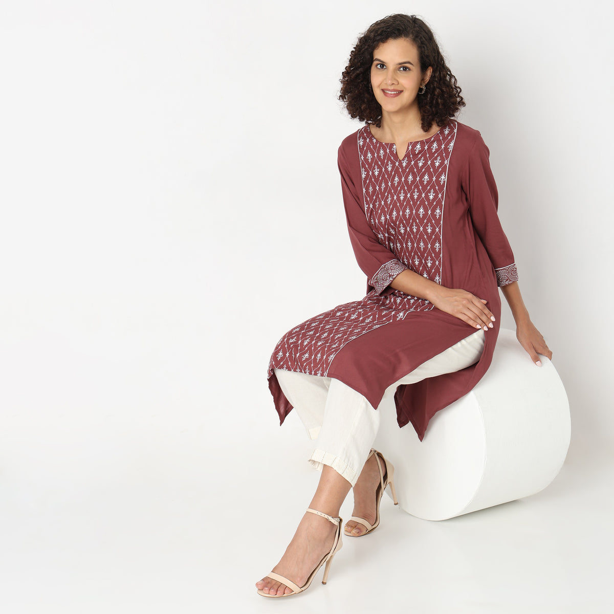 Straight Fit Embroidered Kurta