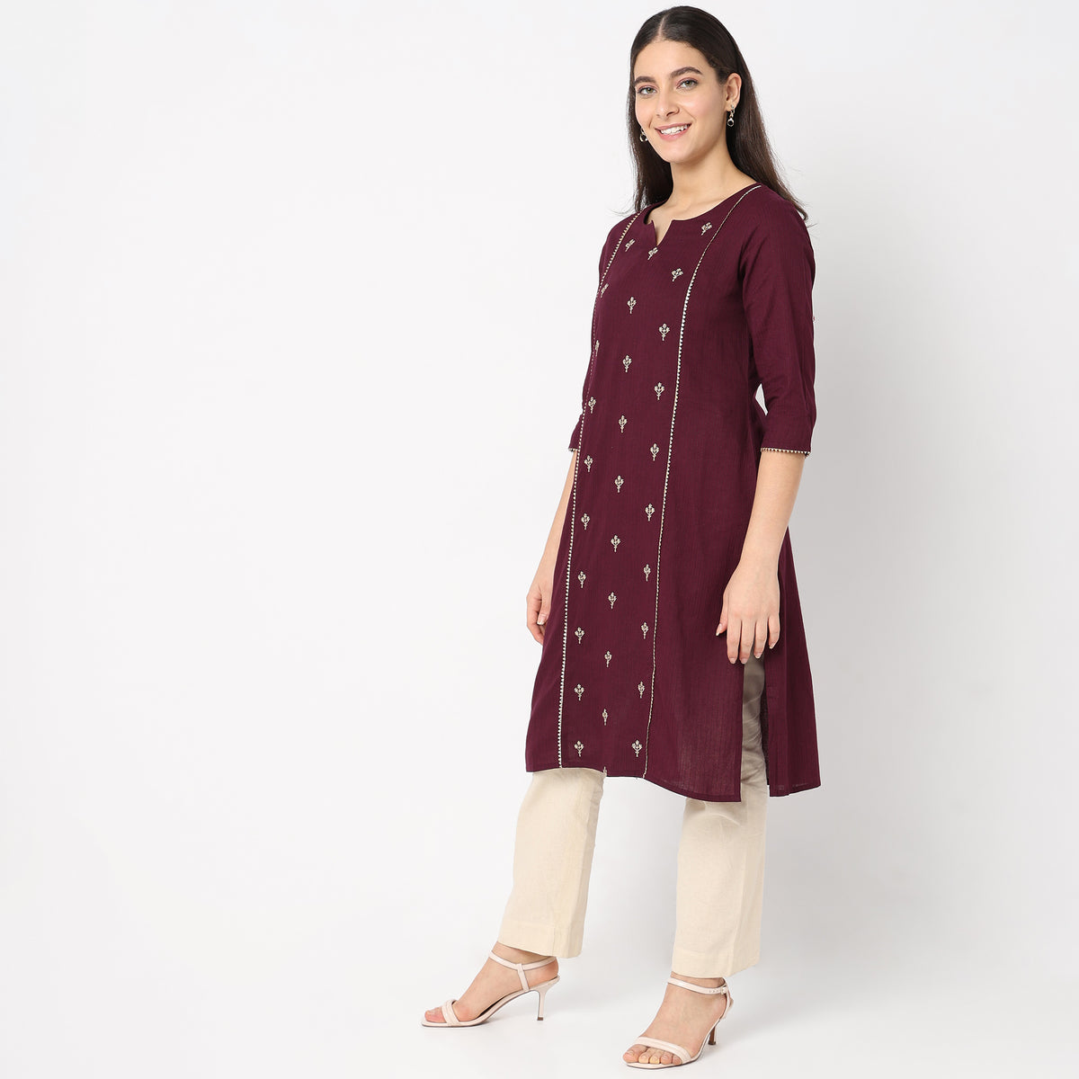 Straight Fit Embroidered Kurta