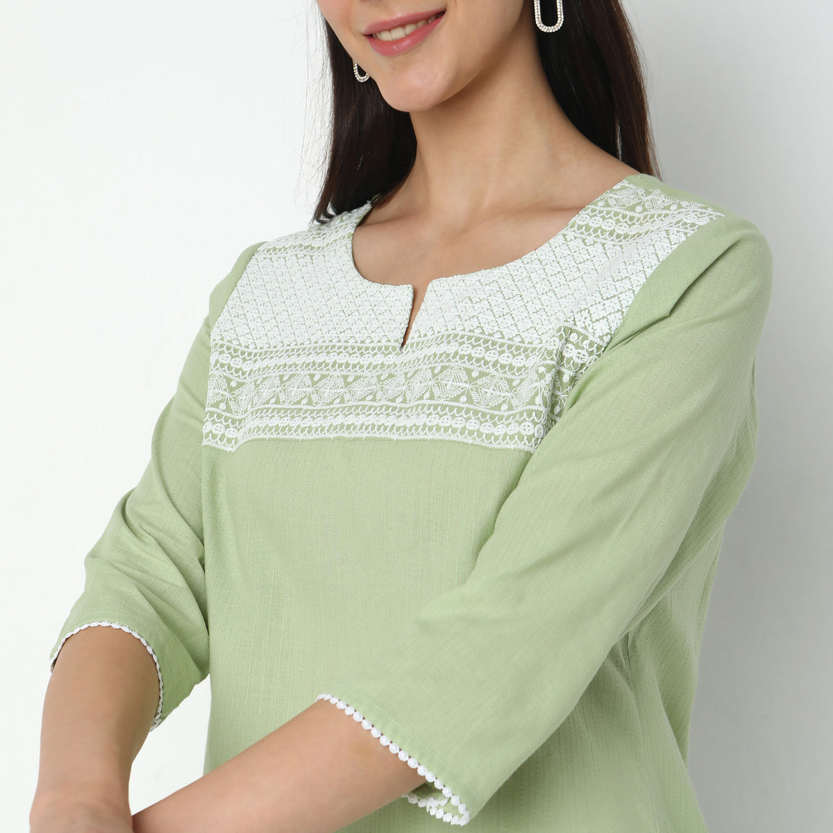 Straight Fit Embroidered Kurta