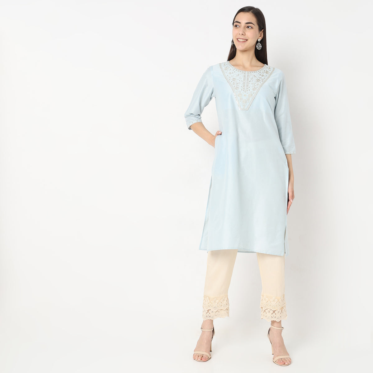 Straight Fit Embroidered Kurta