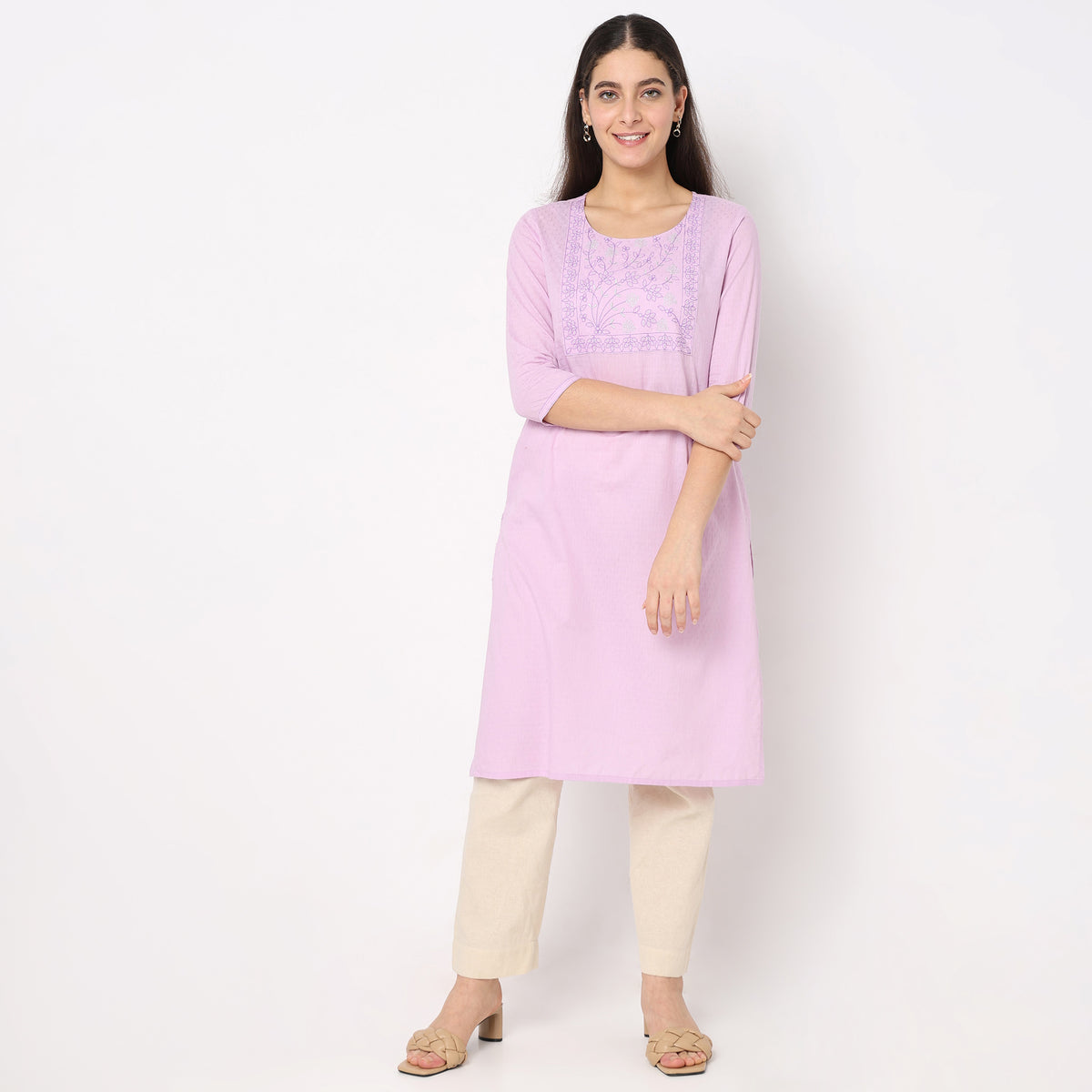 Straight Fit Embroidered Kurta