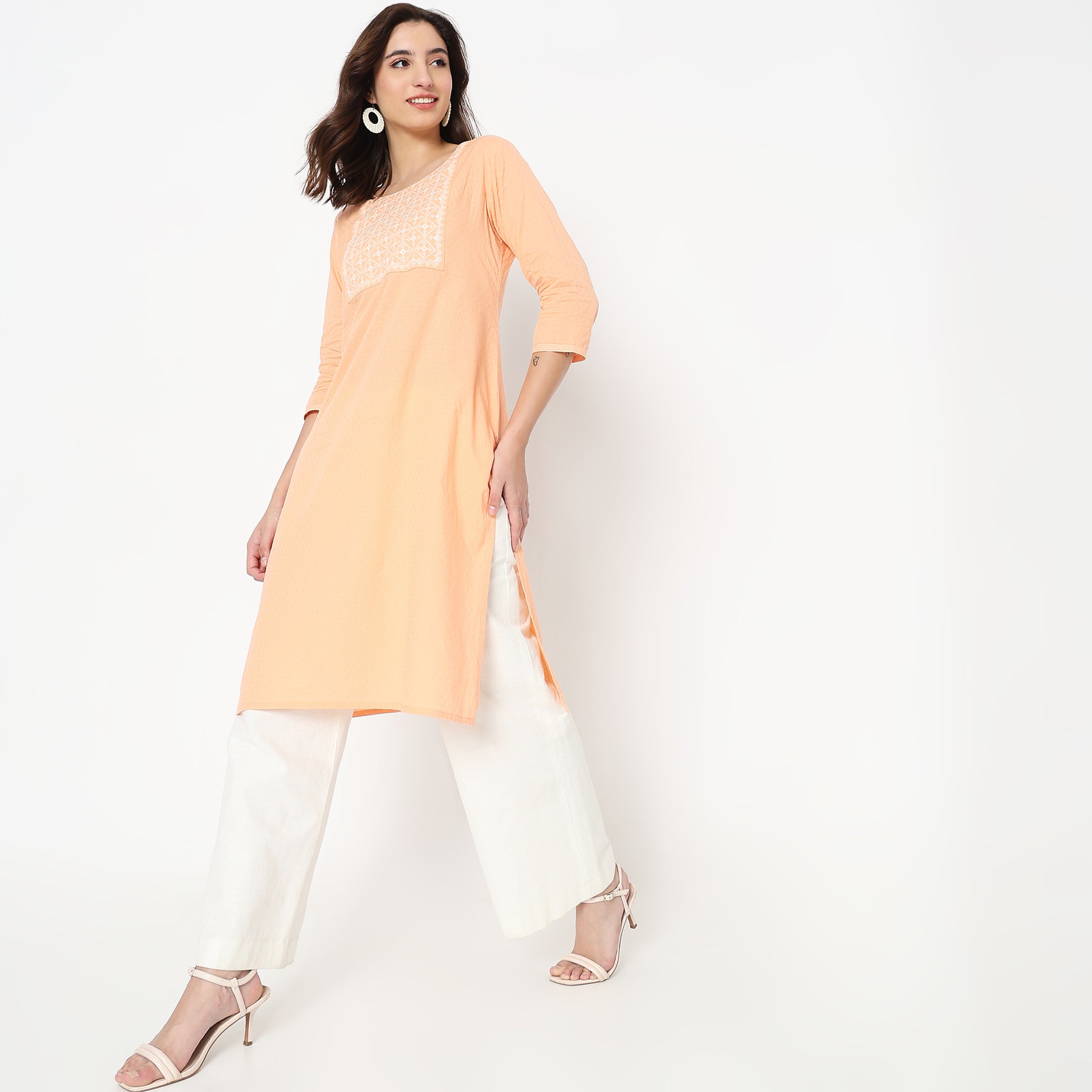 Straight Fit Embroidered Kurta