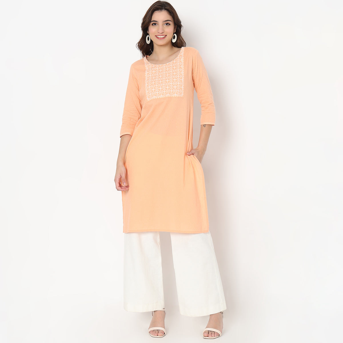 Straight Fit Embroidered Kurta