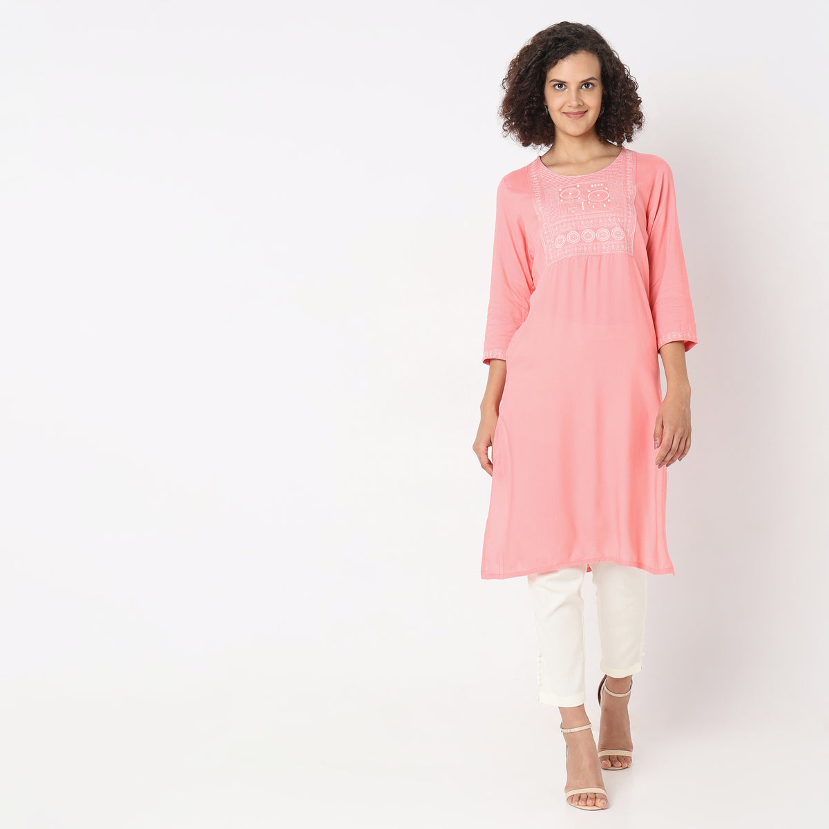 Straight Fit Embroidered Kurta