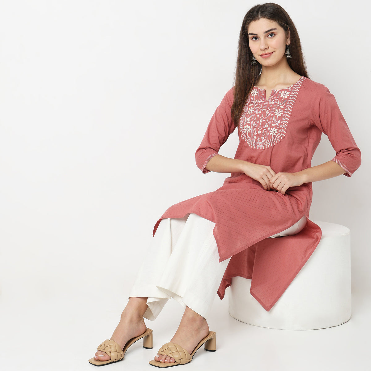 Straight Fit Embroidered Kurta