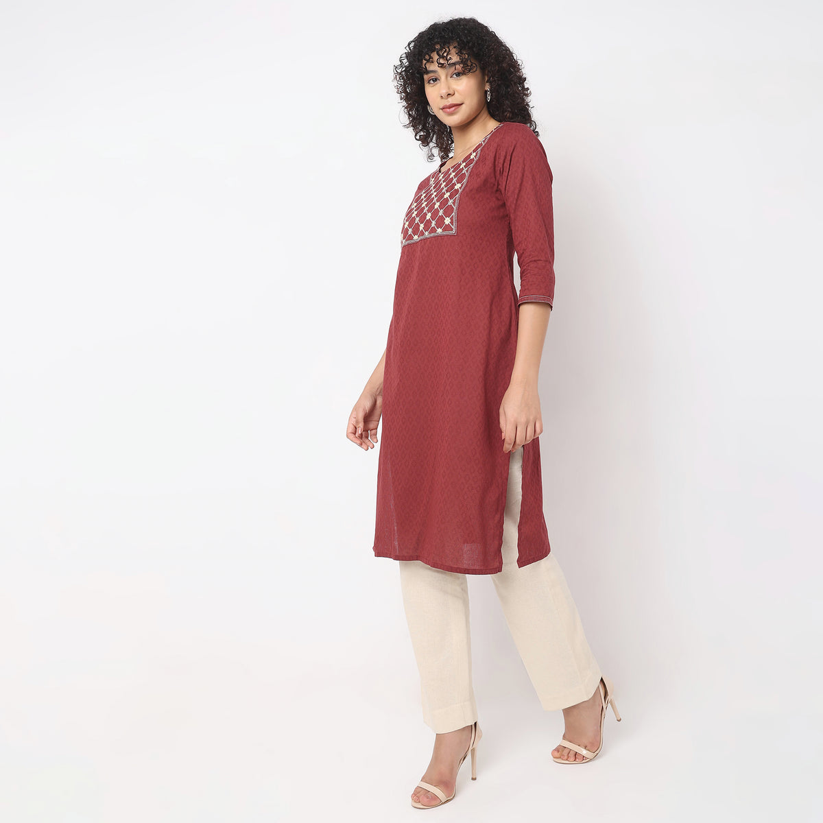 Straight Fit Embroidered Kurta